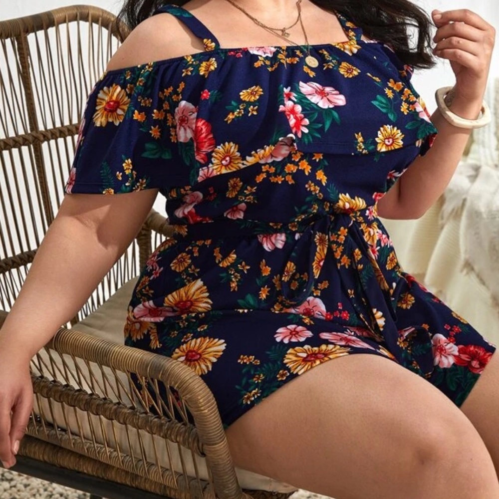 *New* Never worn cute multi colored romper